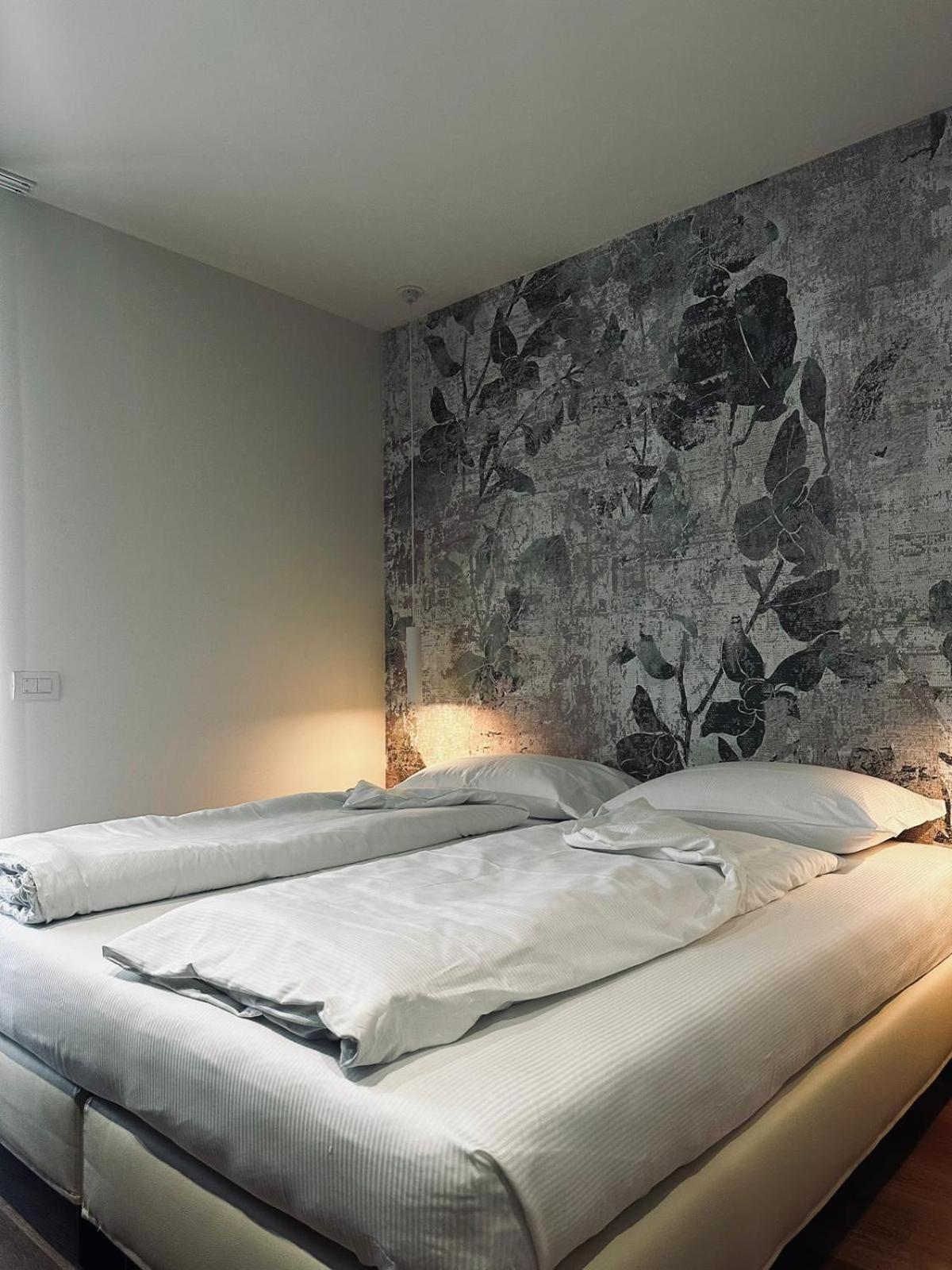 Ad Suite Apartment Riva del Garda Kültér fotó