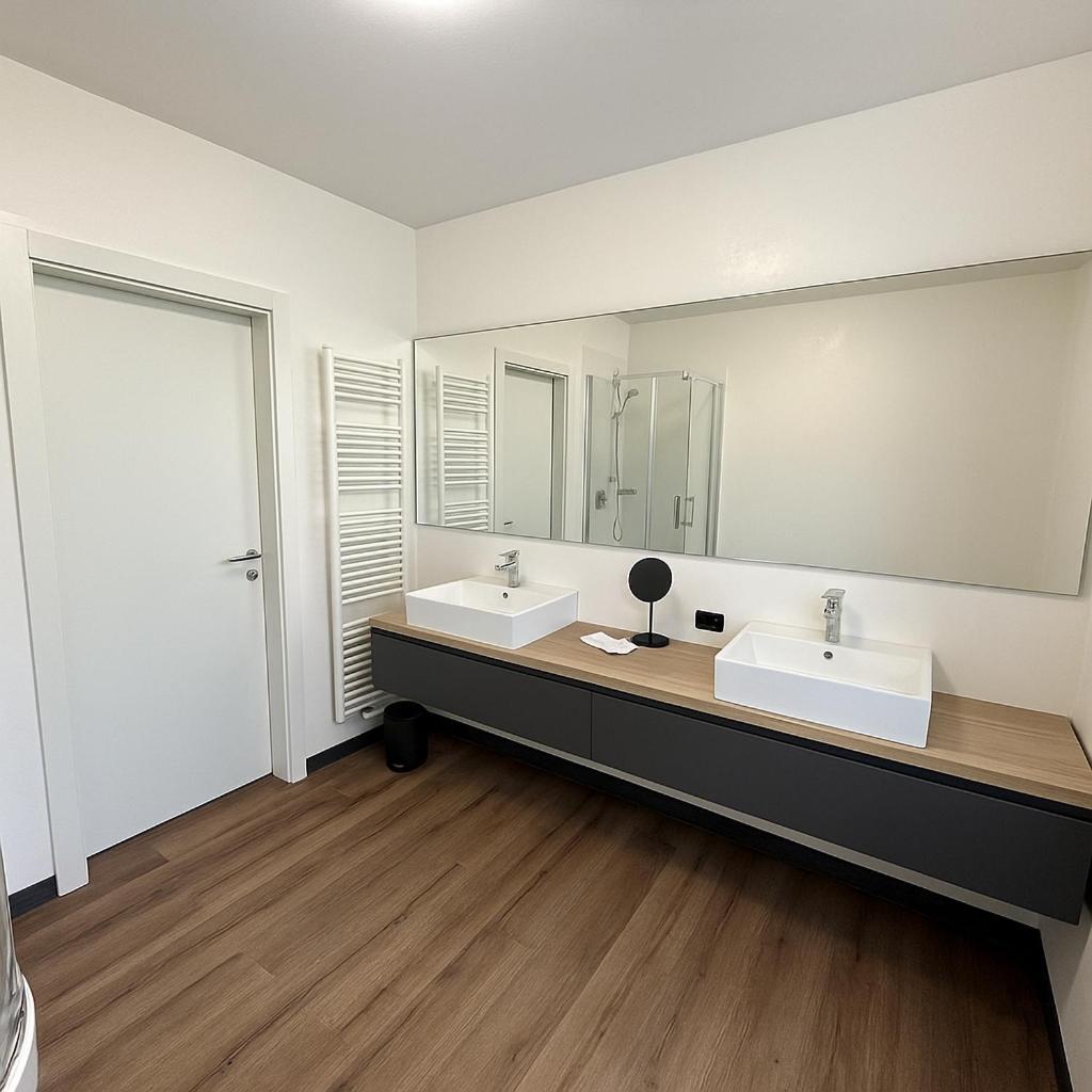 Ad Suite Apartment Riva del Garda Kültér fotó