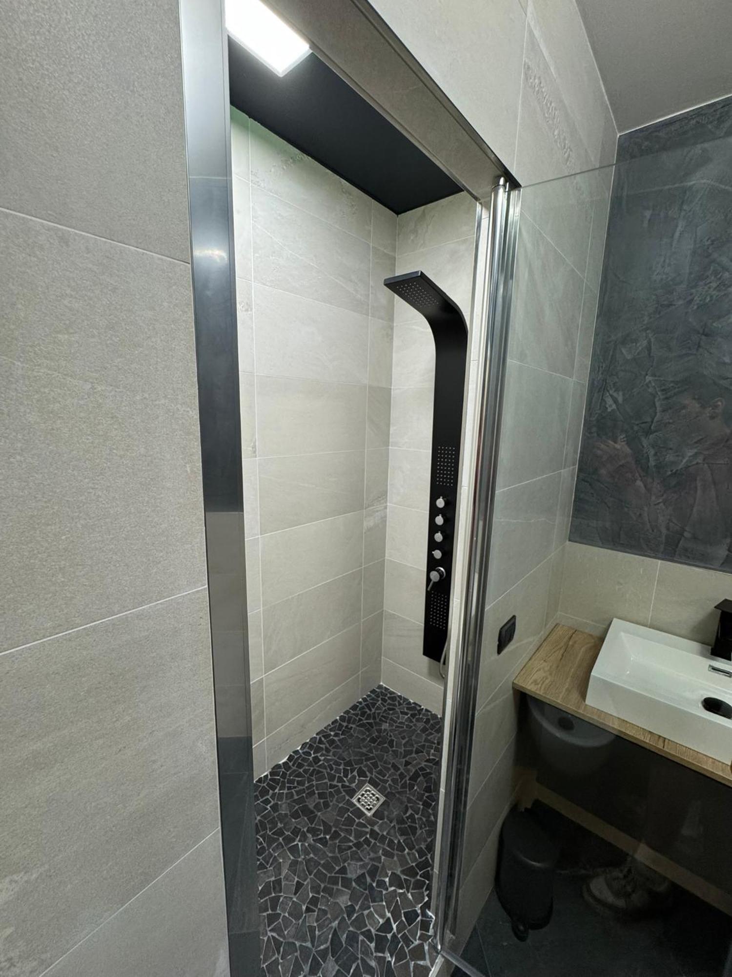 Ad Suite Apartment Riva del Garda Kültér fotó