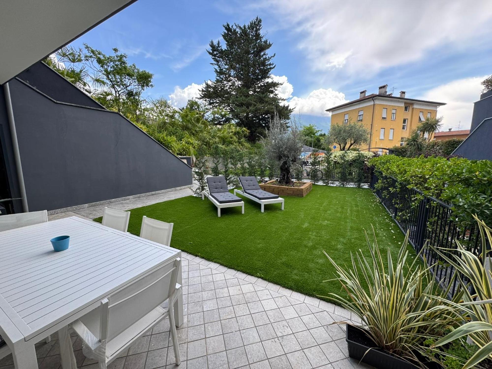 Ad Suite Apartment Riva del Garda Kültér fotó