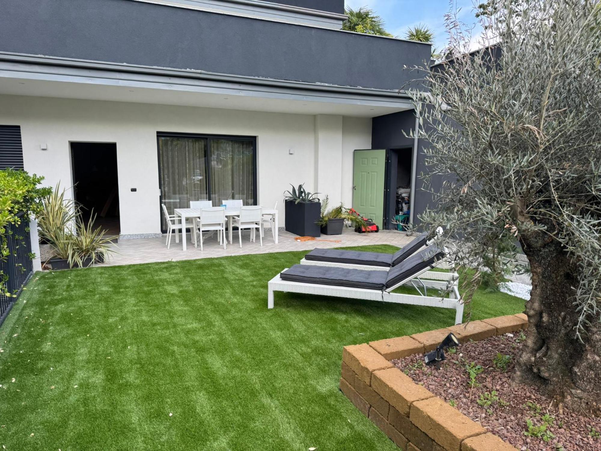 Ad Suite Apartment Riva del Garda Kültér fotó
